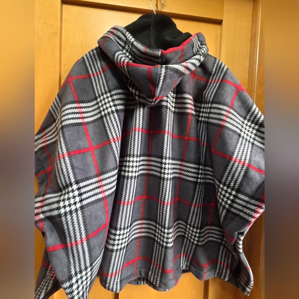 Weatherproof Hooded Fleece Poncho - Picture 7 of 13